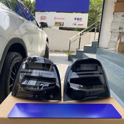 Esperer Q2 Tail Light Smoked fitted