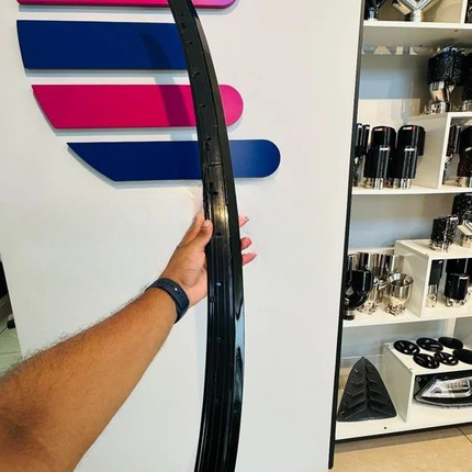 Rear Lip Spoiler black detail