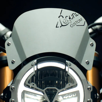 Legundary Custom Zephyr aluminium visor installed on Triumph Speed 400 motorcycle