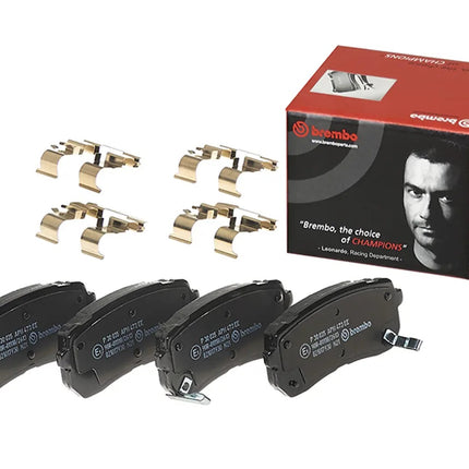 Brembo P30035 rear brake pads with box