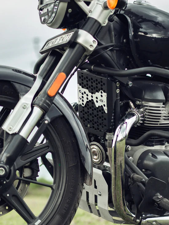 Legundary (LCB) Super Meteor 650 Vector Radiator Grill for Royal Enfield Super Meteor 650.