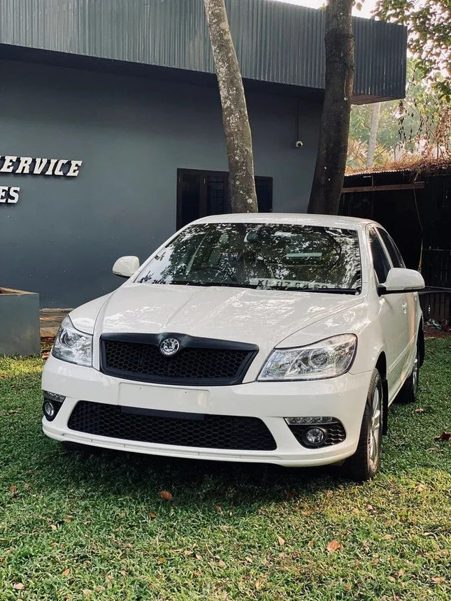 Skoda Laura vRS Bumper Kit detail